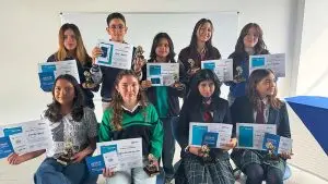 Grupo de ganadores en las 3 categorías.